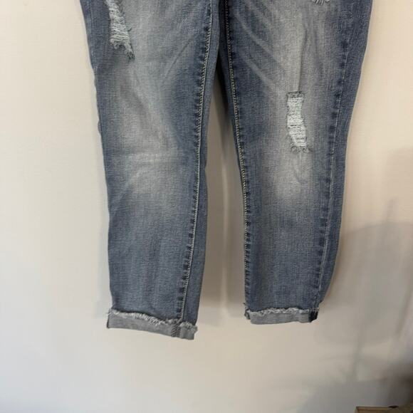 Levi's Denizen Low Rise Slim Crop Jeans Size 26 Light Wash Distressed Rolled - Picture 3 of 9